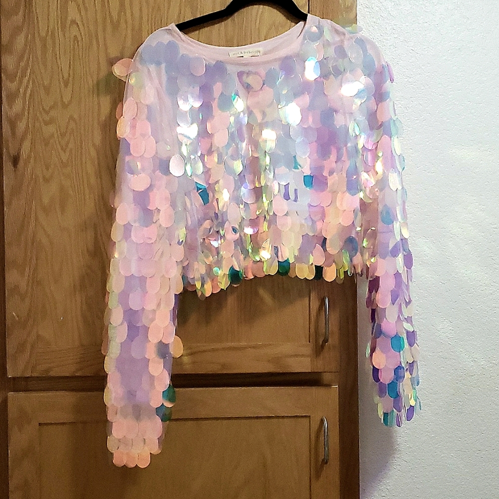Women's iridescent sequin top